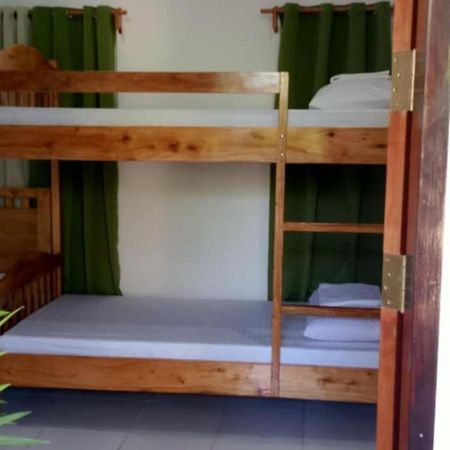Mj'S Guesthouse Tubod Exteriör bild